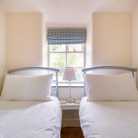 Semesterbostad Field