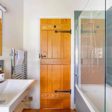 Semesterbostad Field