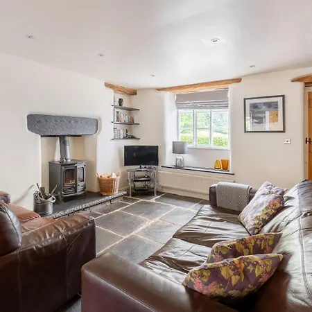 Semesterbostad Field *