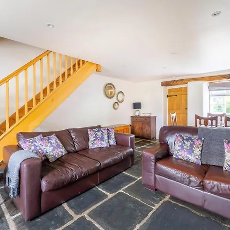 2 Bed In Oc-lr059 * Ambleside