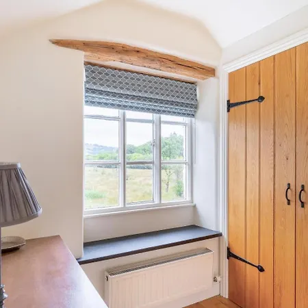 2 Bed In Oc-lr059 * Ambleside
